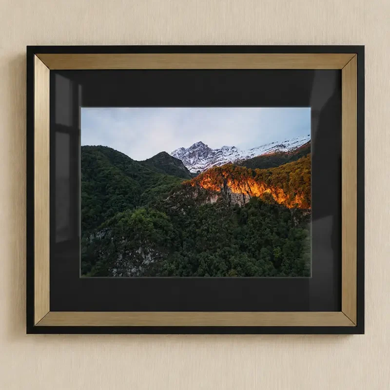 Khustup wall art
